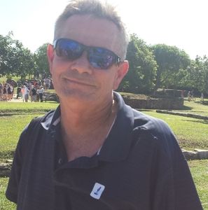 Meet your Posher, Dennis